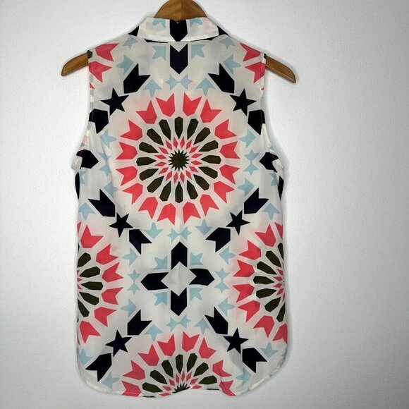 Equipment Femme Silk Blouse Sz M Colorful Star Print Sleeveless Button up - Picture 5 of 10